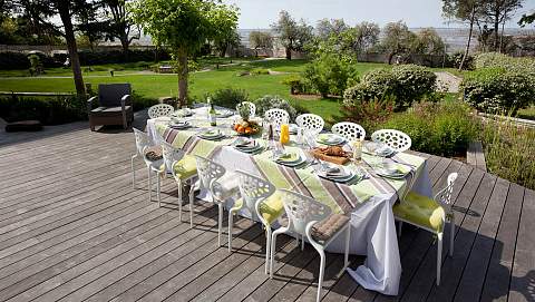 Exceptional villa in front of 