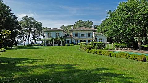 Rare propriété à proximité des plages - DISPONIBLE SUR DEMANDE