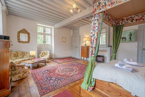 Maison noble historique du début du 16ème siècle renovée