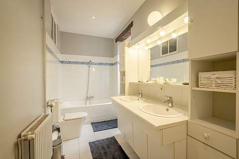 Maison noble historique du début du 16ème siècle renovée