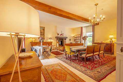 Maison noble historique du début du 16ème siècle renovée