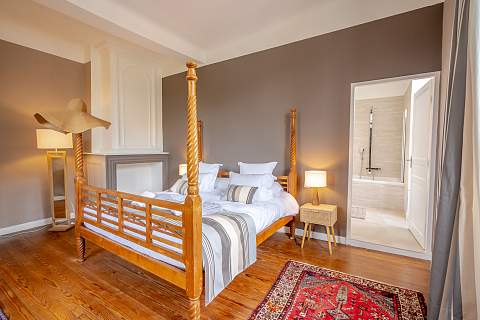 Maison noble historique du début du 16ème siècle renovée