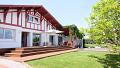 Villa basque à Guéthary avec piscine et jardin