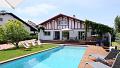 Villa basque à Guéthary avec piscine et jardin