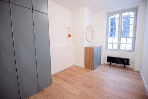 BAYONNE HYPER CENTRE - APPT DE TYPE T2 BIS