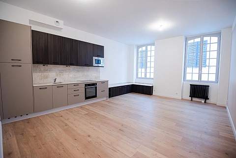 BAYONNE HYPER CENTRE - APPT DE TYPE T2 BIS