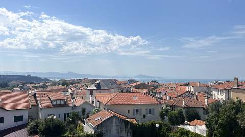 VENDU _ BIARRITZ BEAURIVAGE -  VUE MER ET MONTAGNE