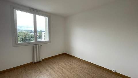 VENDU - ANGLET ST JEAN - APPT T3 ENTIEREMENT RENOVE