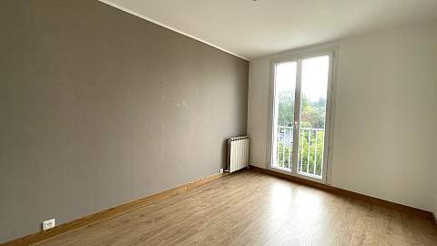 VENDU - ANGLET ST JEAN - APPT T3 ENTIEREMENT RENOVE