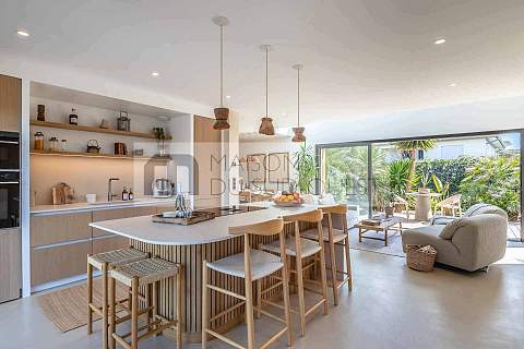 Villa contemporaine à 2 pas de la plage de la Gravière