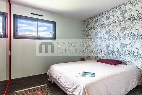 Havre de paix pour cette villa contemporaine tournée vers la forêt