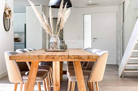 Villa contemporaine climatisée et sa piscine chauffée, au calme !