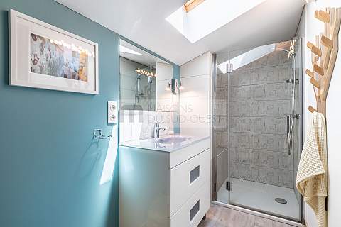 Charming villa with swimming pool overlooking the golf course