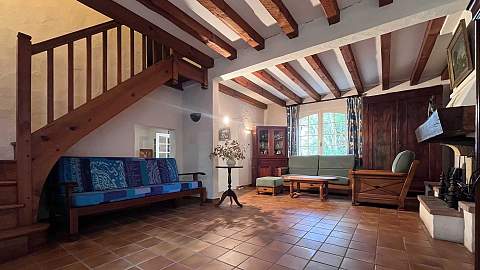 Charmante villa au calme à Seignosse de plus de 200 m2 , idéal pour votre projet.