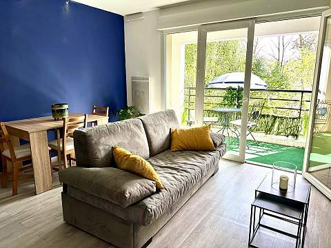 ANGLET : Charmant T2 dans un cadre verdoyant