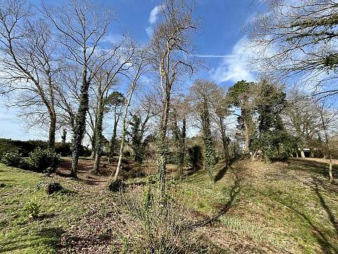 Terrain à bâtir à seulement 10 mn de la plage