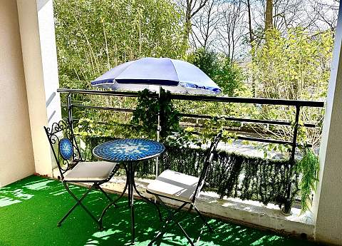 ANGLET : Charmant T2 dans un cadre verdoyant