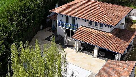 URRUGNE - VILLA CONTEMPORAINE