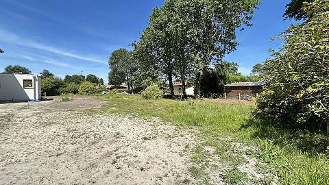 Terrain viabilisé au calme proche de tous commerces