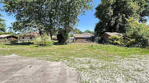 Terrain viabilisé au calme proche de tous commerces