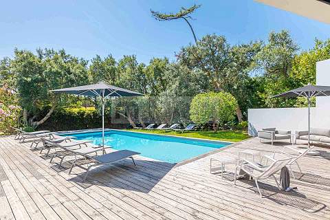 Somptueuse villa contemporaine entre lac et océan