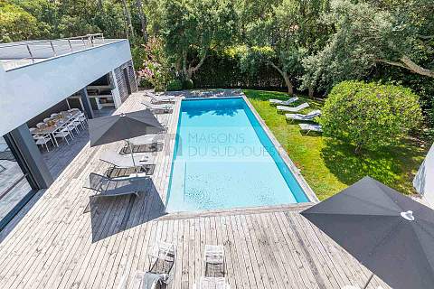 Somptueuse villa contemporaine entre lac et océan