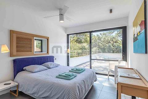 Somptueuse villa contemporaine entre lac et océan