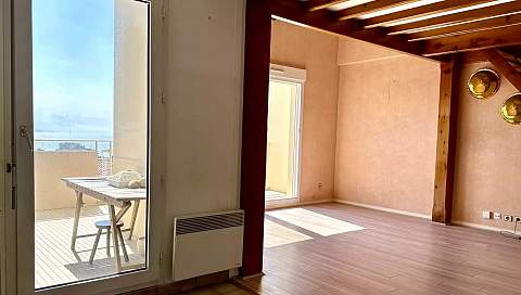 *SOUS COMPROMIS* Biarritz appartement de type 3 Bis avec vue spectaculaire et charme à réinventer