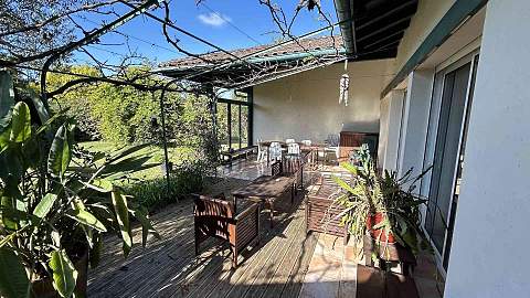 Villa de plain-pied avec séjour cathédrale de 80 m2