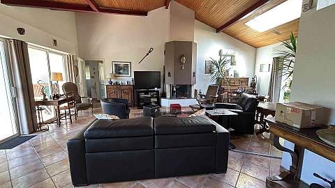 Villa de plain-pied avec séjour cathédrale de 80 m2